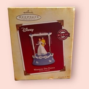 Hallmark Disney Cinderella and Prince Wedding Day Dance 2005 Keepsake Ornament